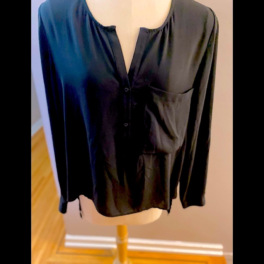 OAK & FORT‎ Kristina blouse in black. Size M